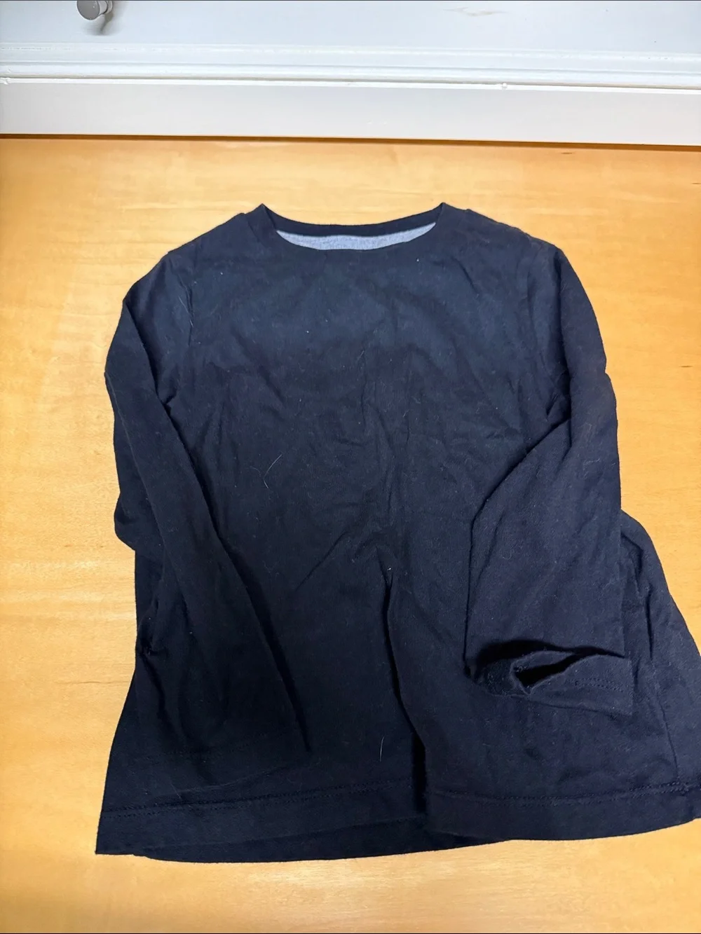 Old Navy Black Long Sleeve Crewneck Tee
